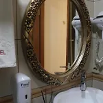 Gross Szálloda *