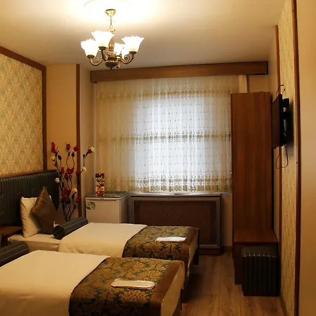 Gross Hotel *