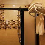 Gross Hotel *